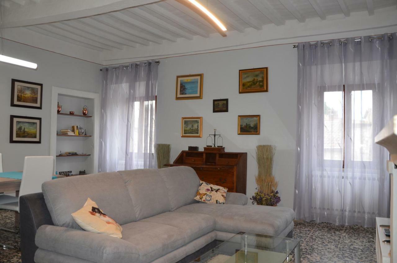 Vila La Fraternita Montefollonico Exteriér fotografie